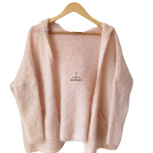 Gilet cardigan oversize ajouré avec capuche 82% kid mohair Sézane S rose tendre NEUF