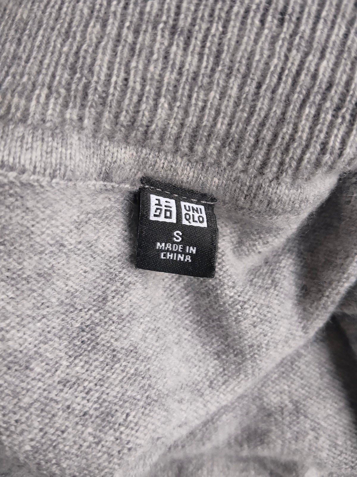 Pull col roulé oversize 100% pur cachemire Uniqlo gris neuf S NEUF – Image 2
